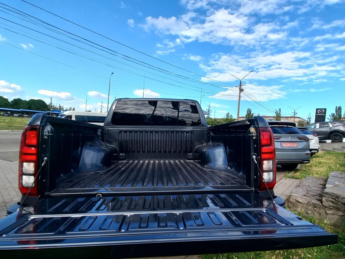 MITSUBISHI L200 2.4 TD AT Ultimate