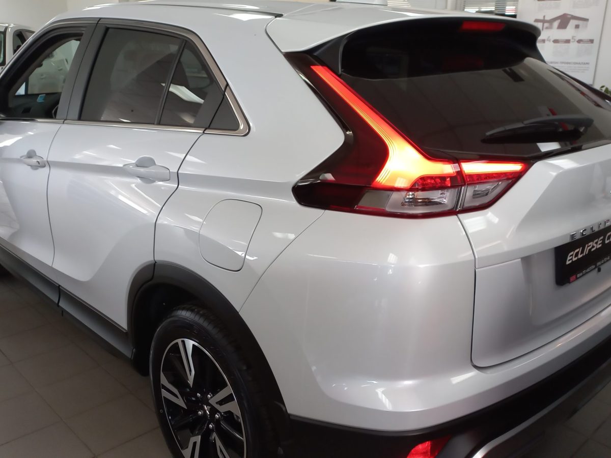 MITSUBISHI Eclipse Cross 1.5 CVT Invite
