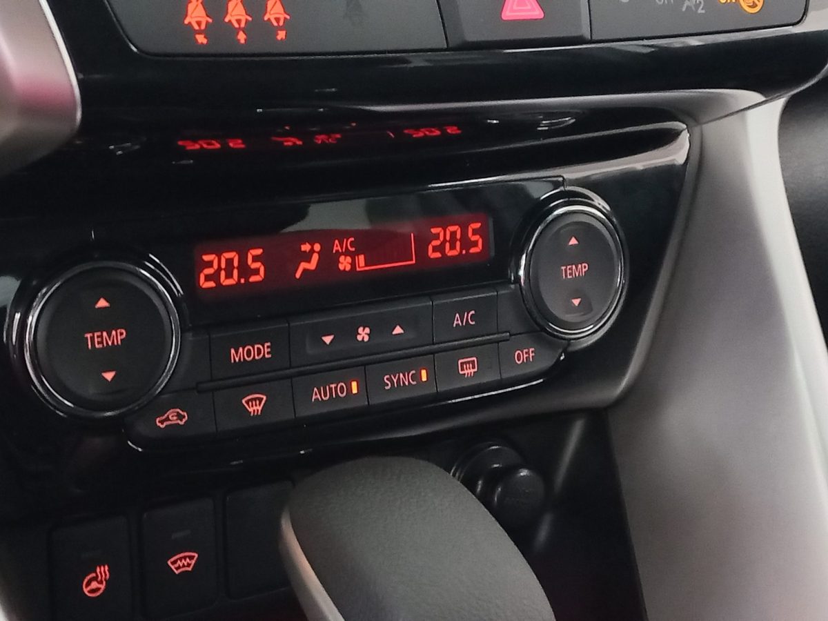 MITSUBISHI Eclipse Cross 1.5 CVT Invite