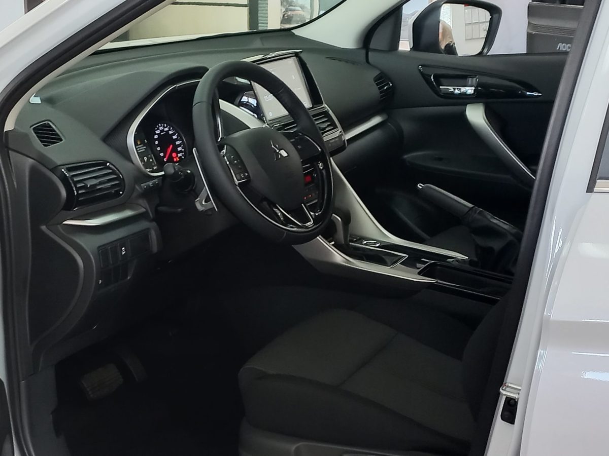 MITSUBISHI Eclipse Cross 1.5 CVT Invite