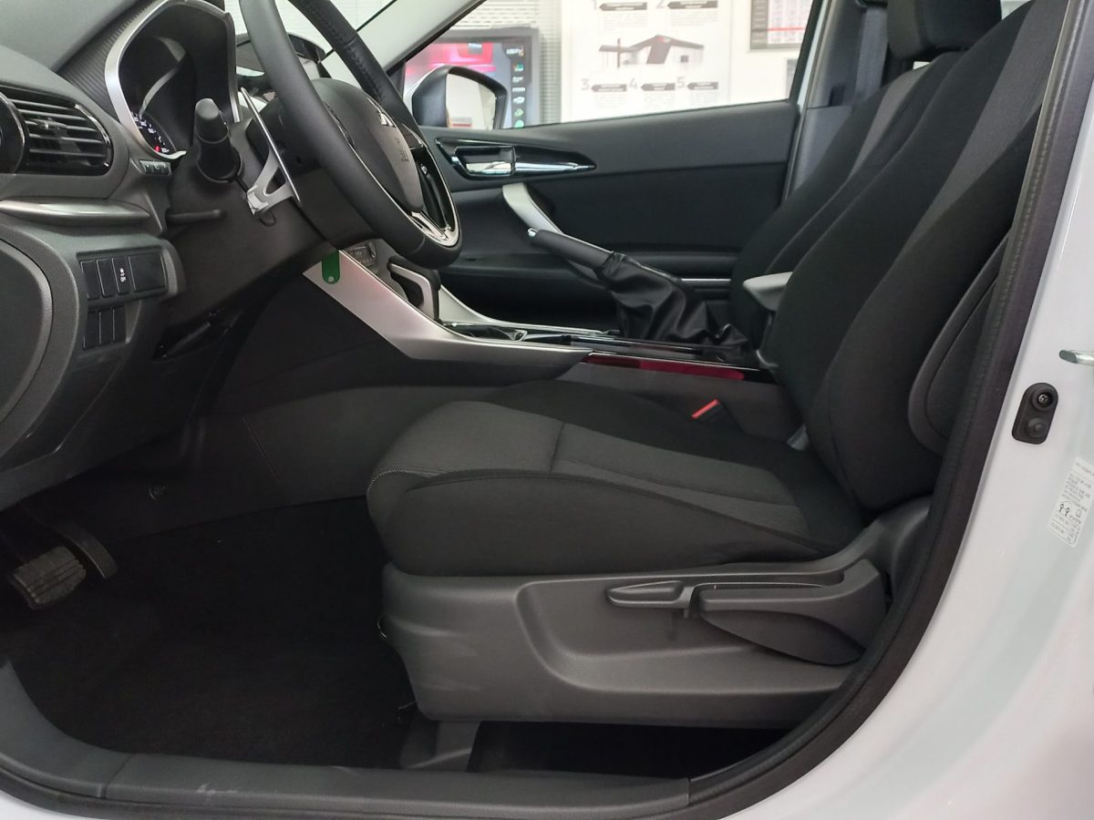 MITSUBISHI Eclipse Cross 1.5 CVT Invite