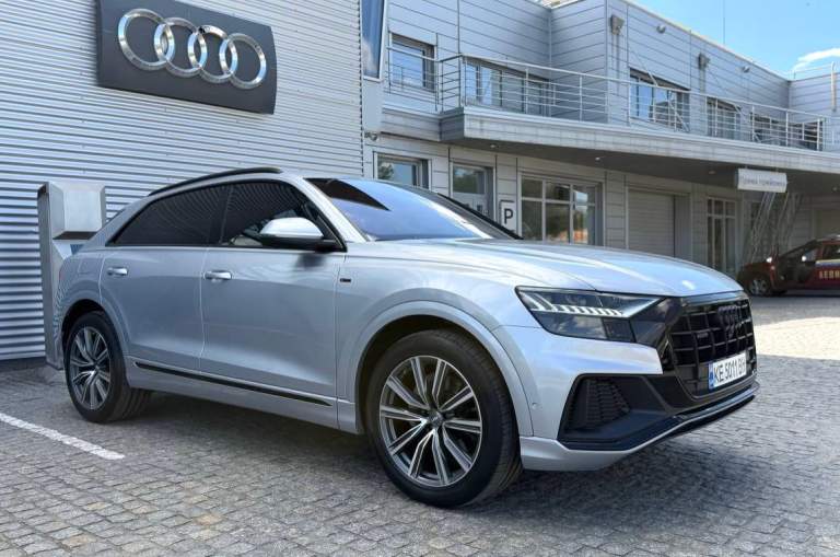 Audi Q8
