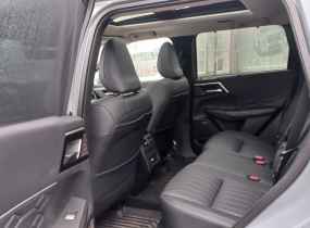 MITSUBISHI Outlander 2.5 CVT Ultimate