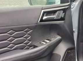 MITSUBISHI Outlander 2.5 CVT Ultimate