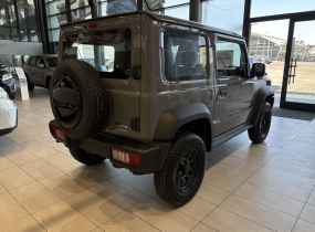 Suzuki Jimny 1.5 MT