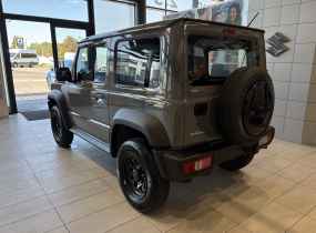 Suzuki Jimny 1.5 MT