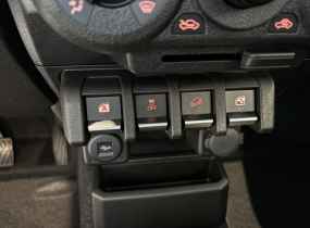 Suzuki Jimny 1.5 MT