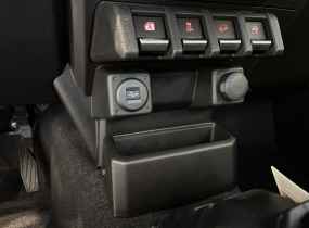 Suzuki Jimny 1.5 MT