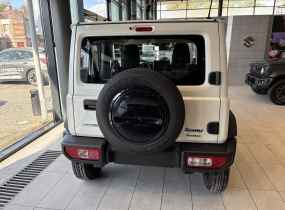 Suzuki Jimny 1.5 MT