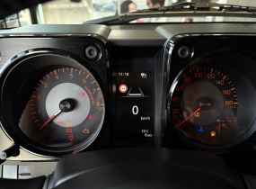 Suzuki Jimny 1.5 MT