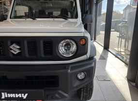 Suzuki Jimny 1.5 MT