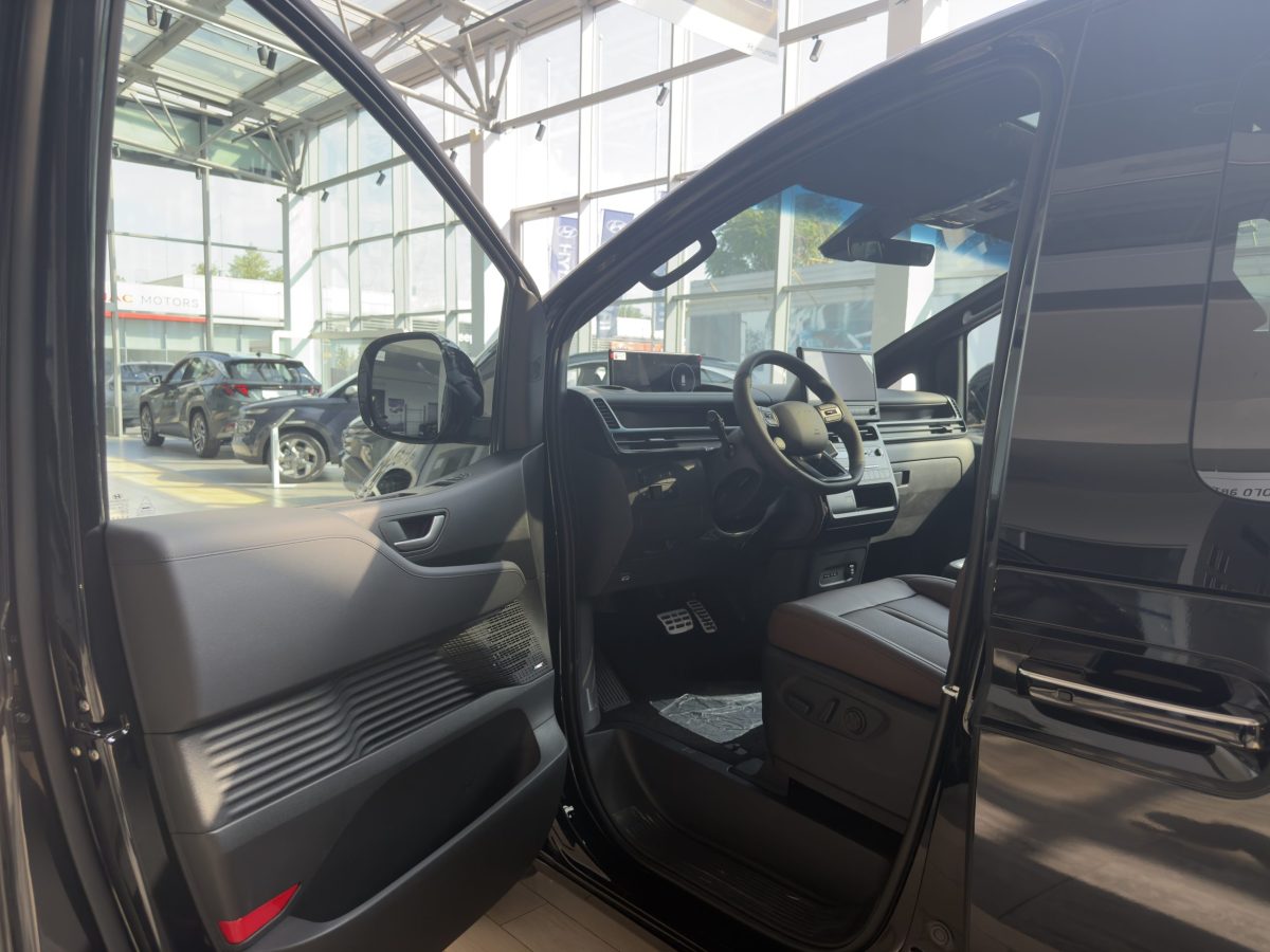 HYUNDAI Staria US4 PE 2.2 CRDi 7-Top 2SR 8AT 4WD