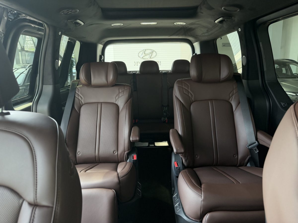 HYUNDAI Staria US4 PE 2.2 CRDi 7-Top 2SR 8AT 4WD
