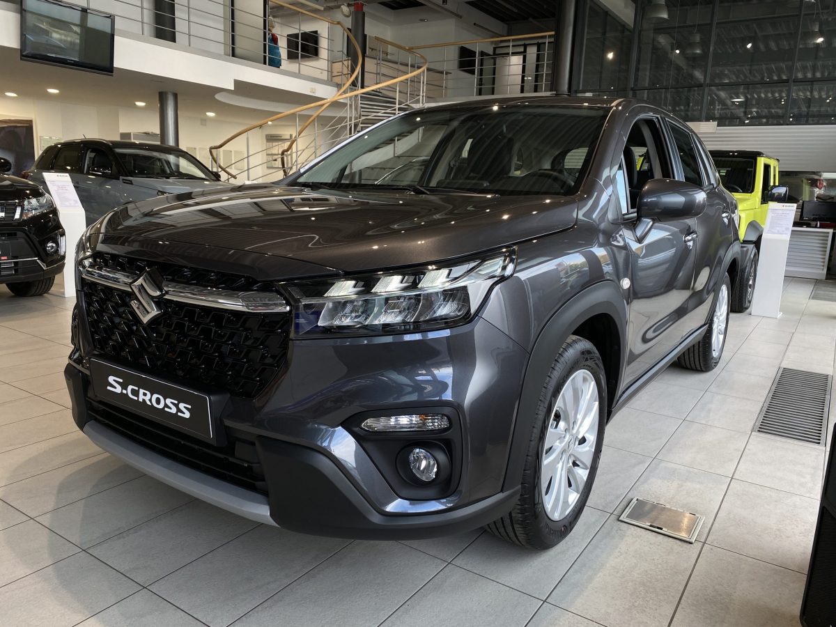 Suzuki S-cross 1.4T 4WD A/T GL
