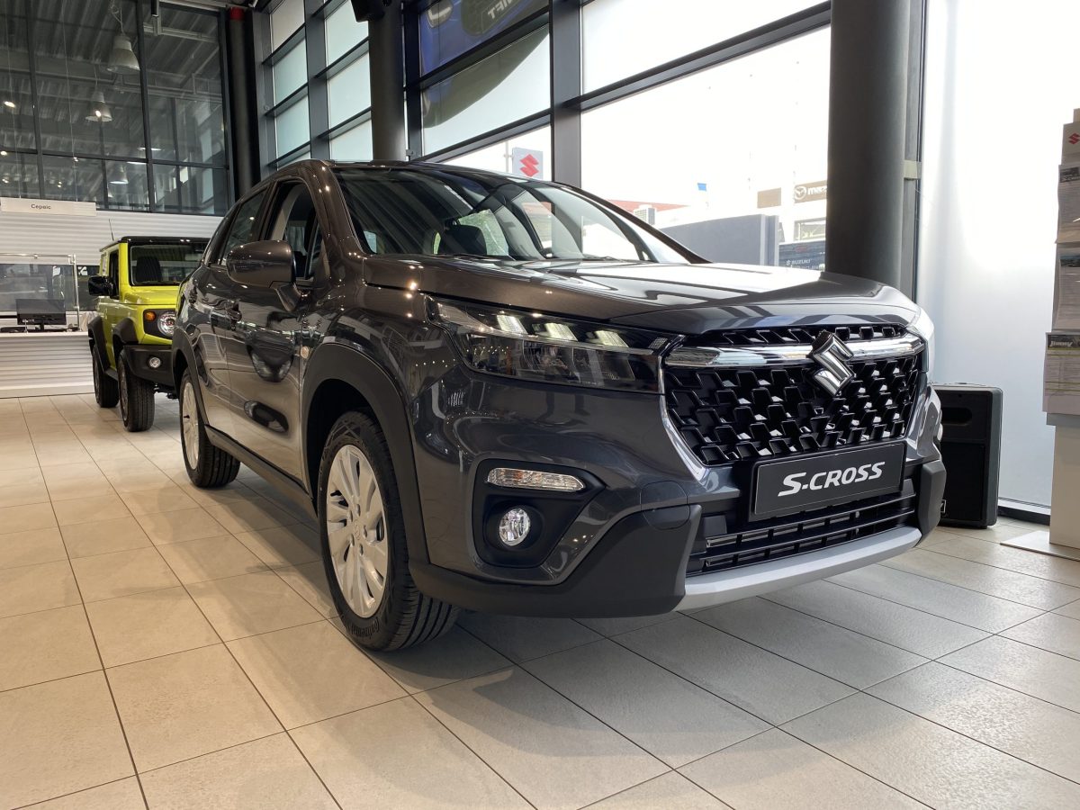 Suzuki S-cross 1.4T 4WD A/T GL
