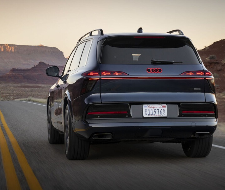AUDI Q9 ГОТОВИЙ ДО ПЕРЕДЗАМОВЛЕННЯ! НАЙБІЛЬШИЙ КРОСОВЕР В ІСТОРІЇ БРЕНДУ ВЖЕ МОЖНА ЗАБРОНЮВАТИ В ДНІПРІ — AUDI ЦЕНТР ДНІПРО!
