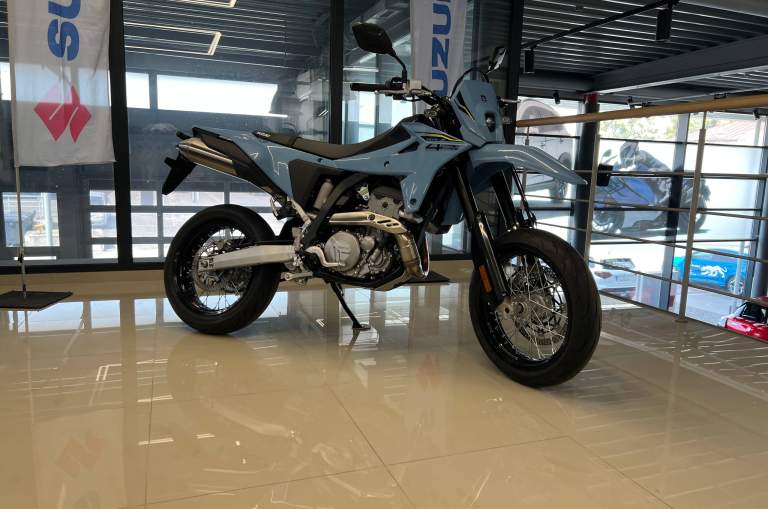 SUZUKI DR-Z4SM