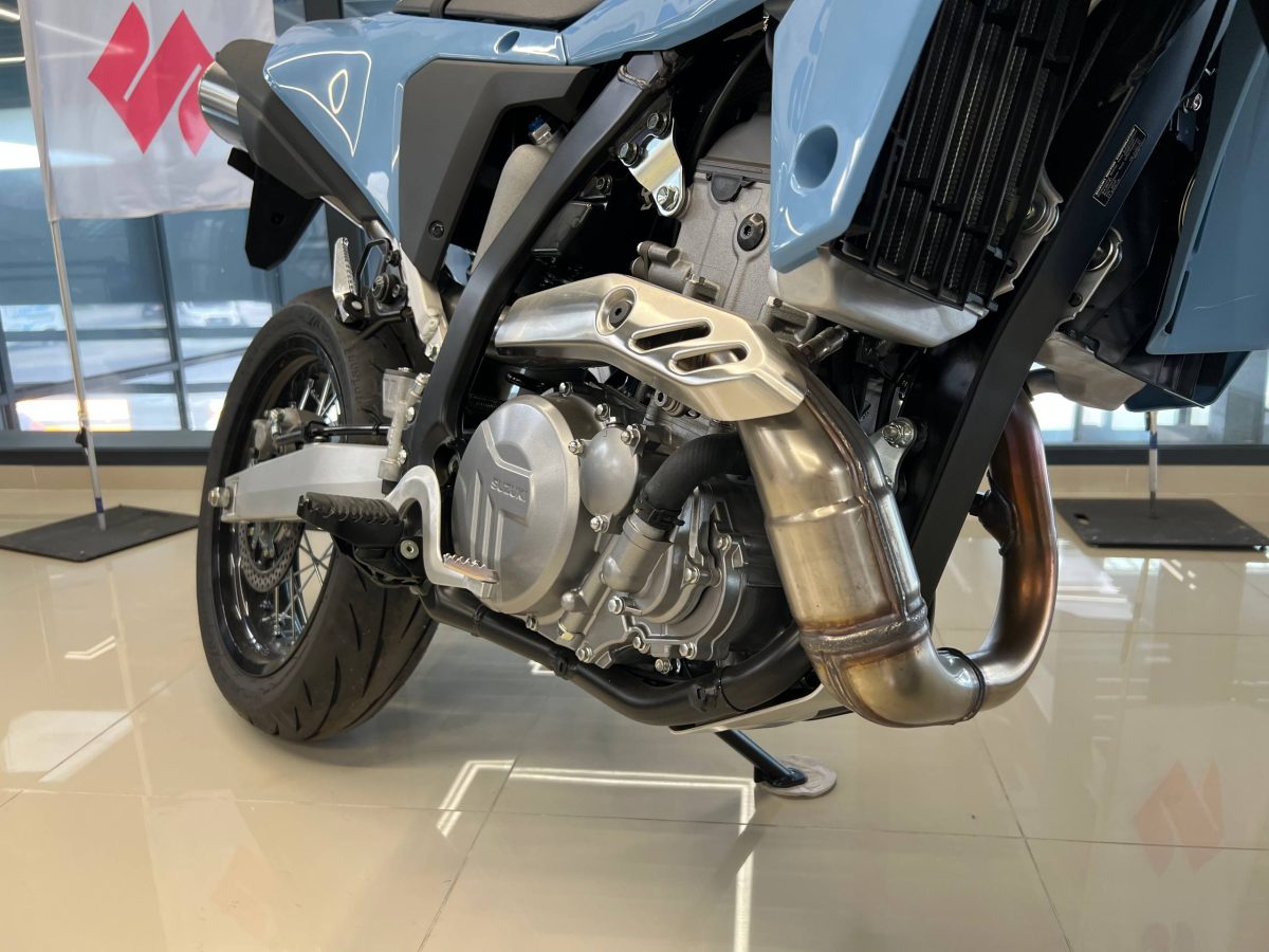 SUZUKI DR-Z4SM
