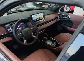 MITSUBISHI Outlander 2.5 CVT Ultimate Plus