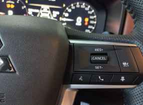 MITSUBISHI Outlander 2.5 CVT Ultimate Plus