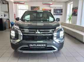 MITSUBISHI Outlander 2.5 CVT Ultimate Plus
