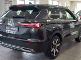 MITSUBISHI Outlander 2.5 CVT Ultimate Plus