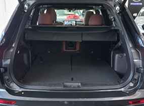 MITSUBISHI Outlander 2.5 CVT Ultimate Plus