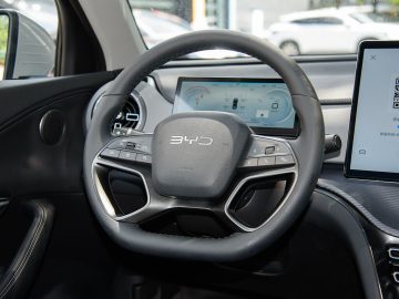 BYD SEALION 05 DM-I 75KM PRESTIGE EDITION