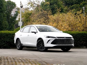BYD QIN PLUS DM-I 128KM ACTIVE TYPE