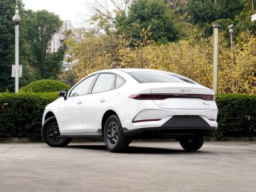 BYD QIN PLUS DM-I 128KM ACTIVE TYPE