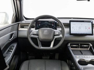 BYD QIN PLUS DM-I 128KM ACTIVE TYPE
