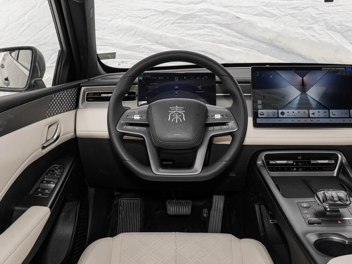 BYD Qin PLUS DM-i Intelligent Driving Edition 55KM Leading Type
