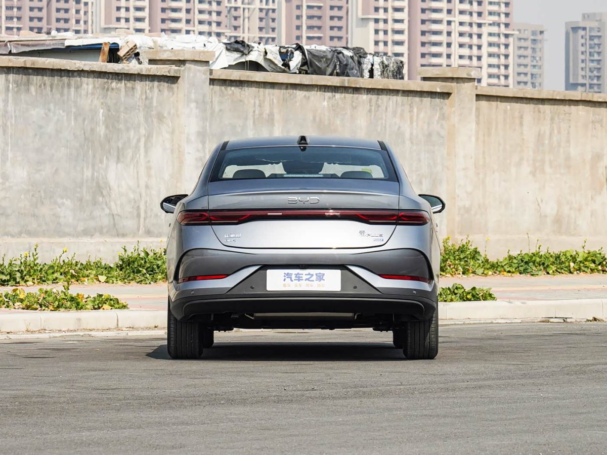 BYD Qin PLUS DM-i Intelligent Driving Edition 55KM Leading Type