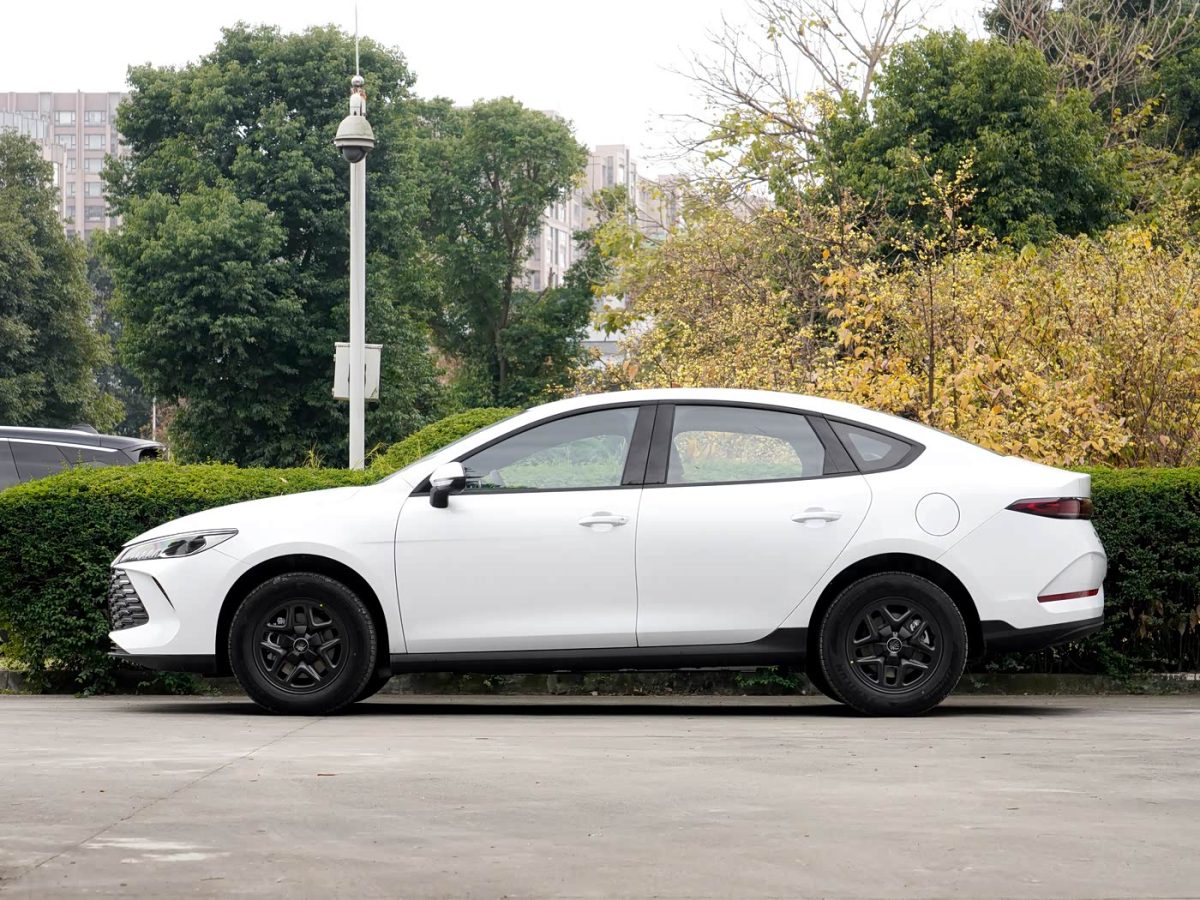 BYD QIN PLUS DM-I 128KM ACTIVE TYPE