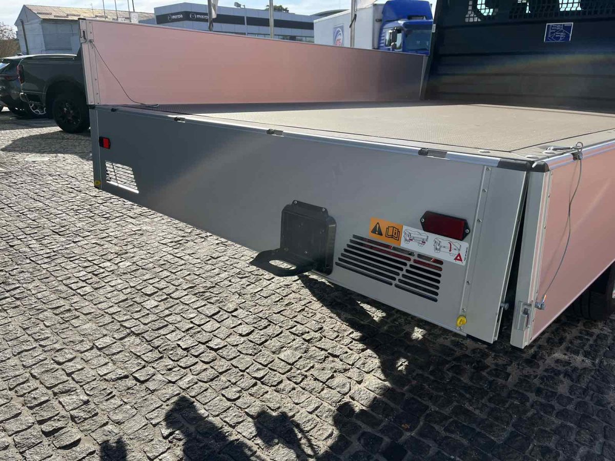 Ford Transit Double Chassis Cab Base 470E L4