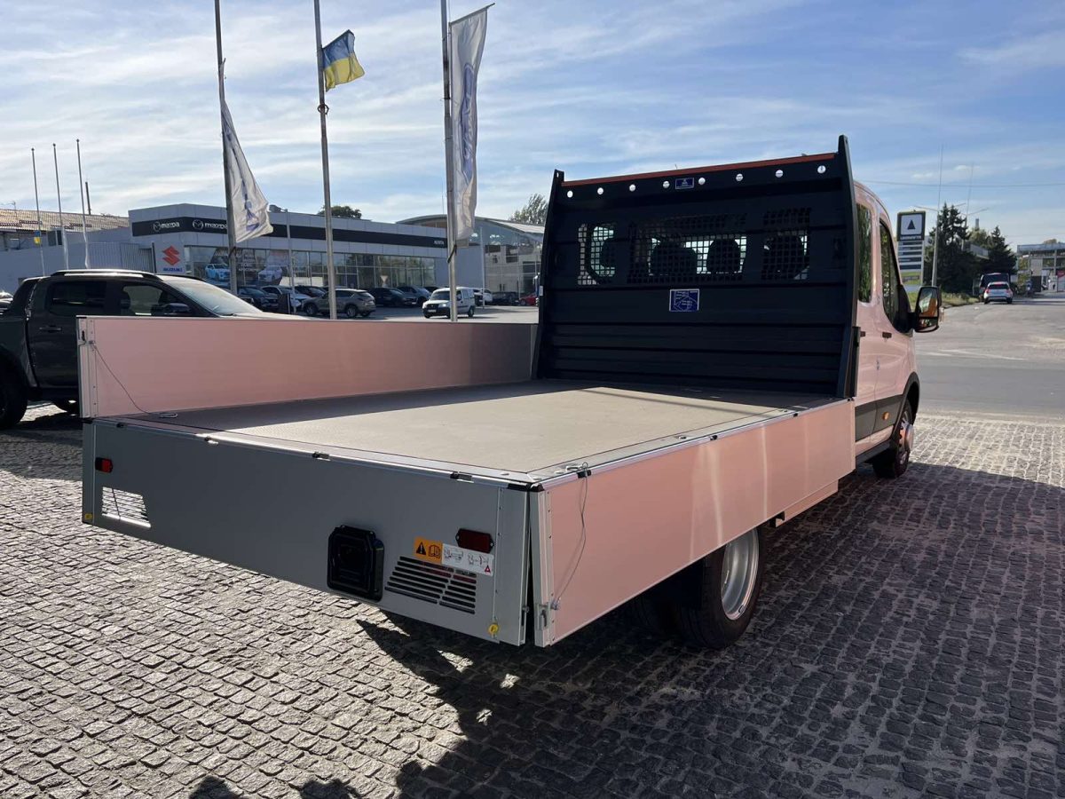 Ford Transit Double Chassis Cab Base 470E L4