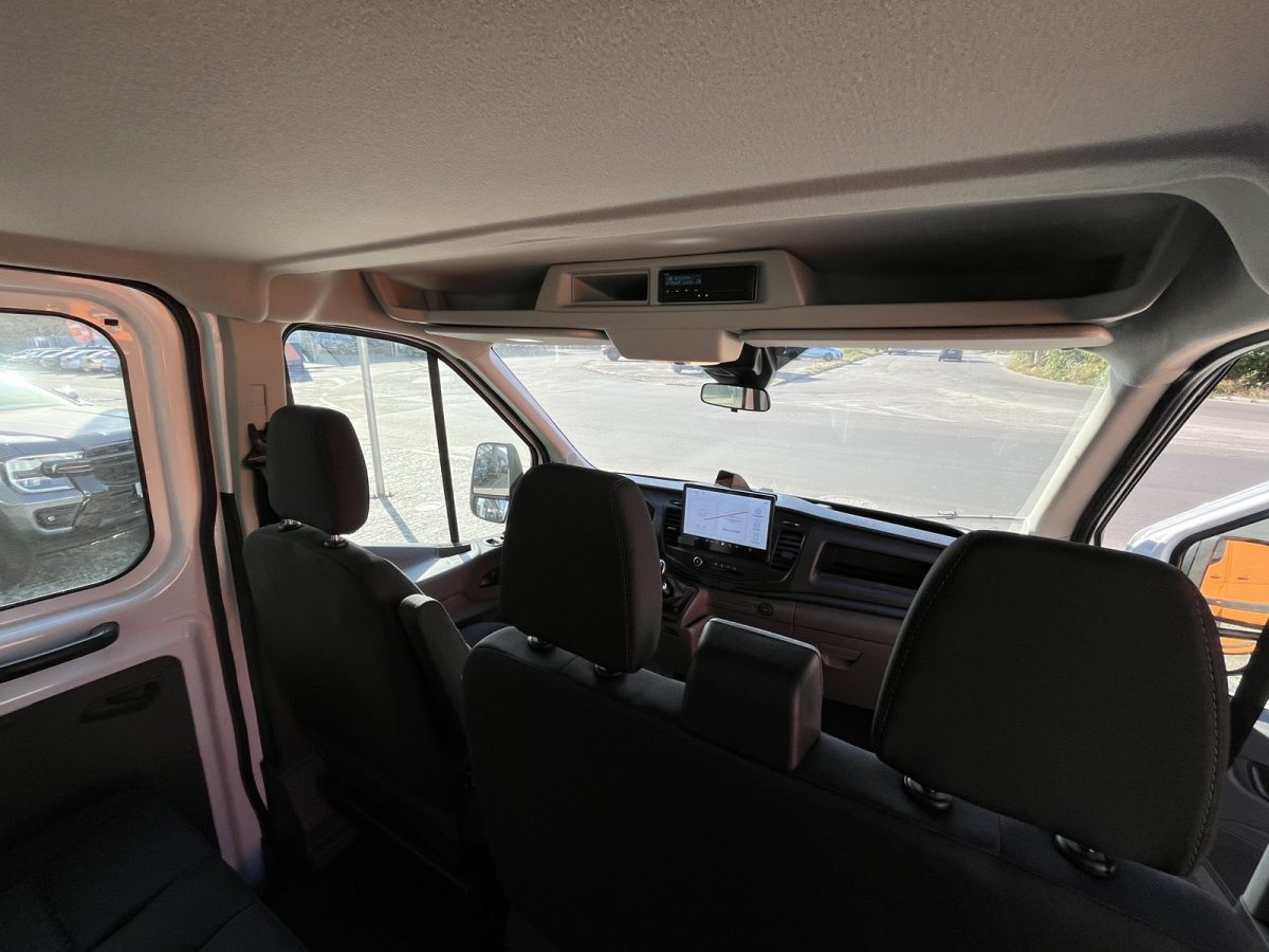 Ford Transit Double Chassis Cab Base 470E L4