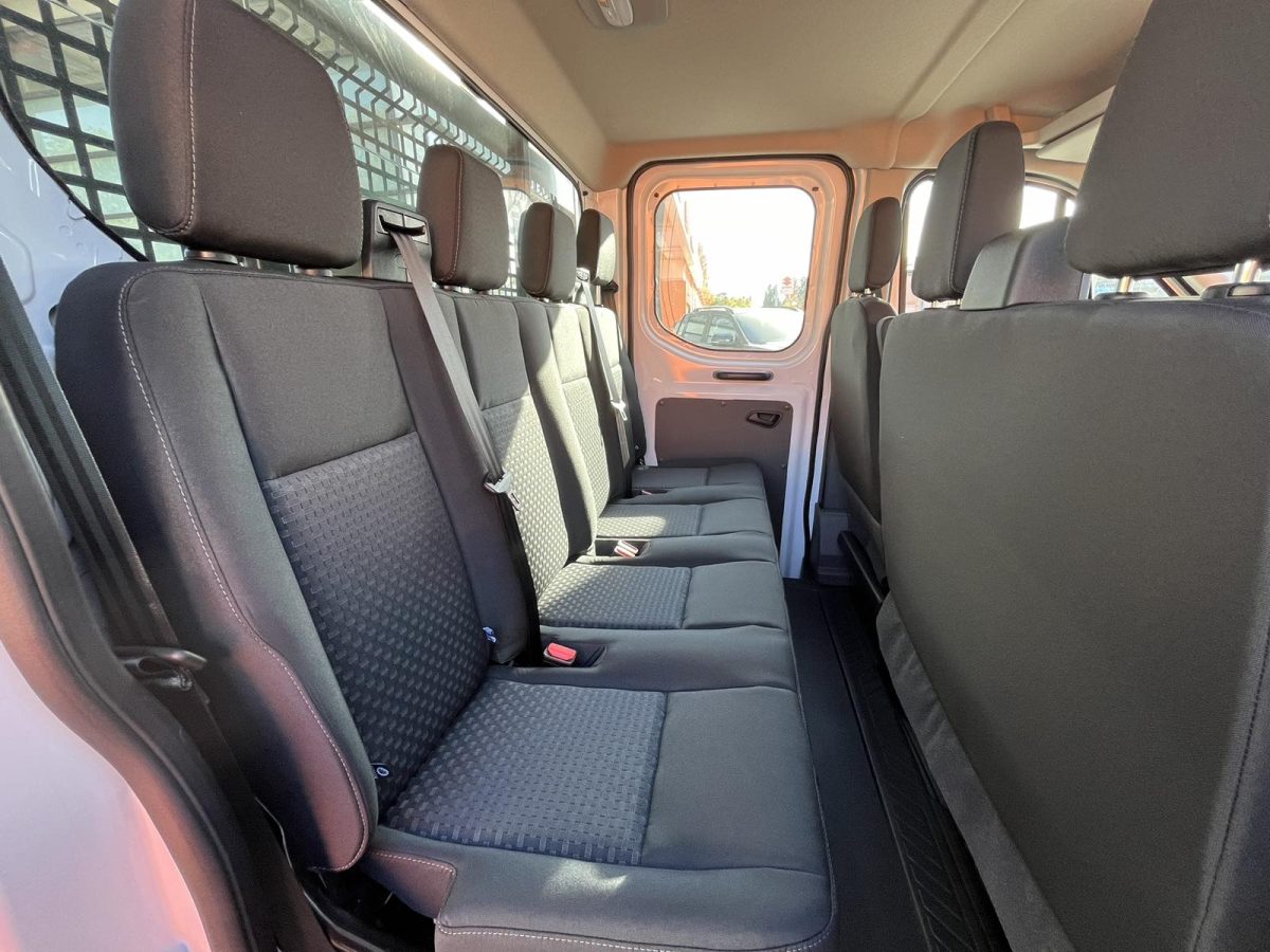 Ford Transit Double Chassis Cab Base 470E L4