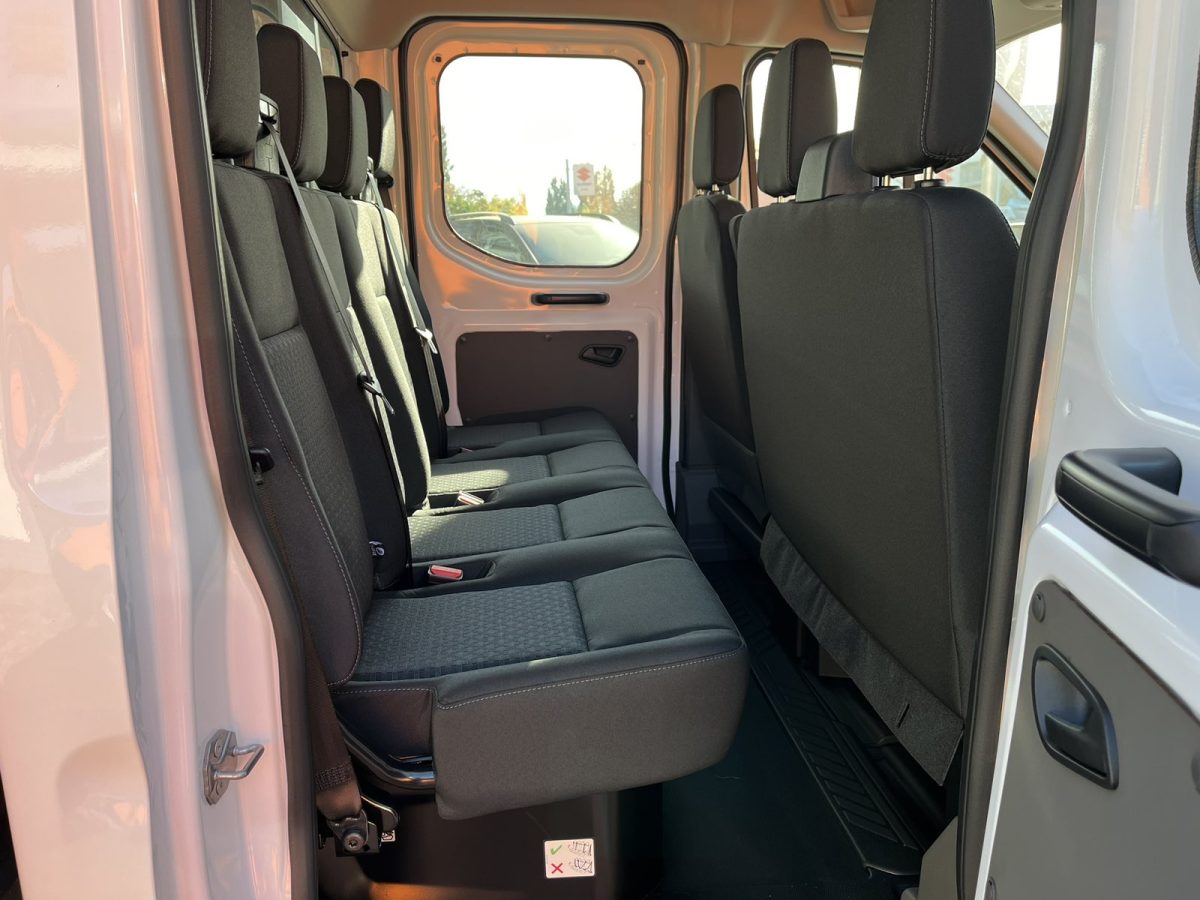 Ford Transit Double Chassis Cab Base 470E L4