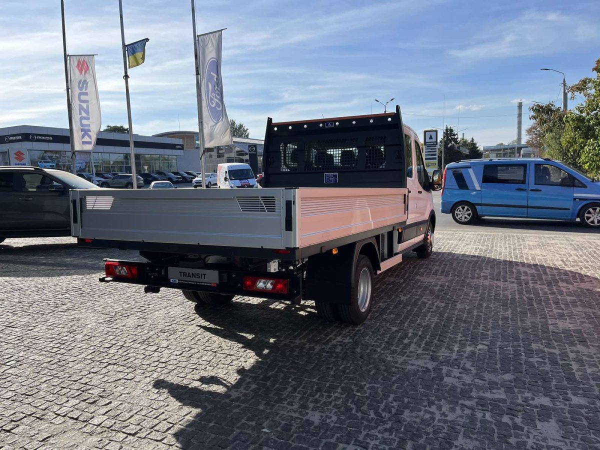 Ford Transit Double Chassis Cab Base 470E L4