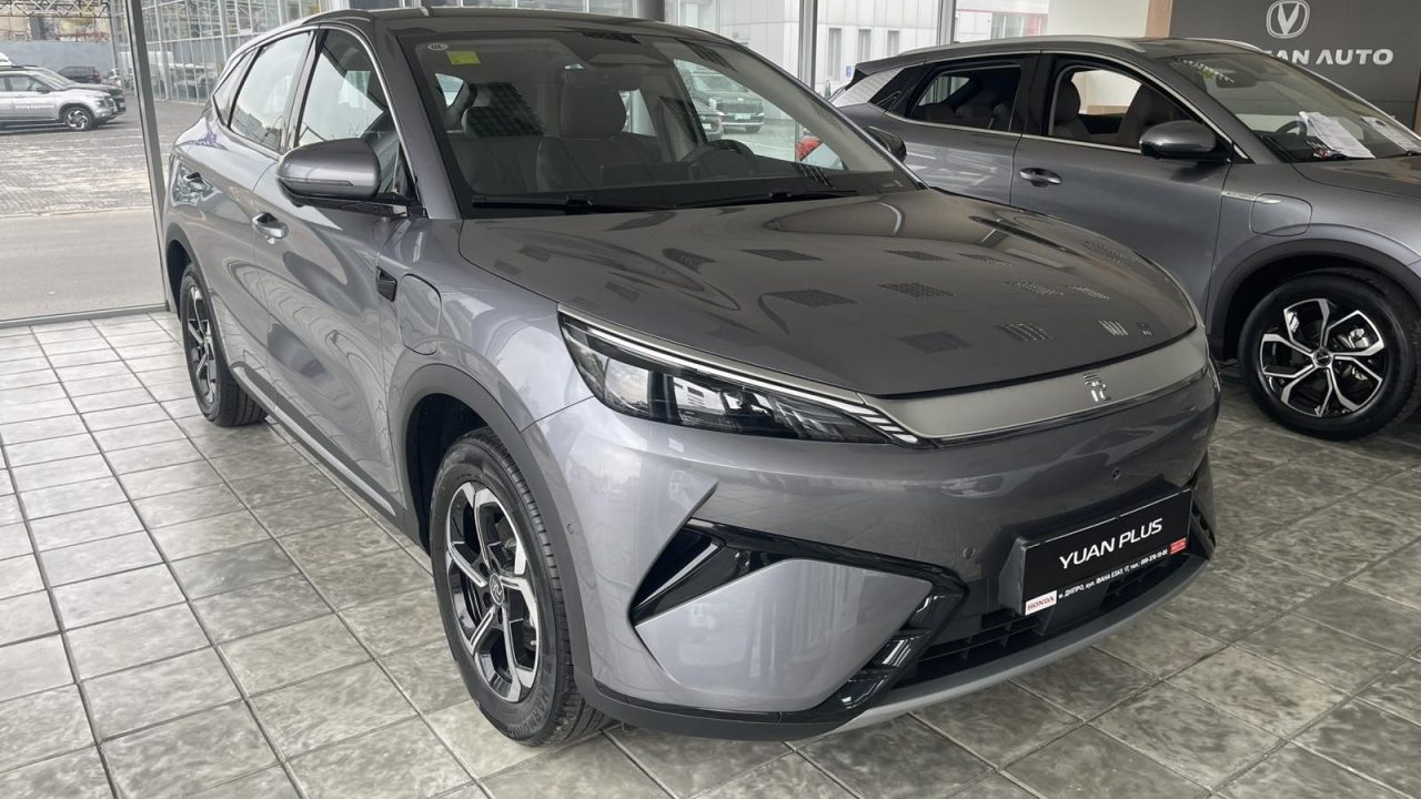 BYD УЖЕ В НАЯВНОСТІ В АВТОЦЕНТРІ АЕЛІТА ДНІПРО: ОФІЦІЙНІ ЕЛЕКТРОМОБІЛІ YUAN PLUS ТА ATTO 3 МОЖНА ПРИДБАТИ ВЖЕ ЗАРАЗ!